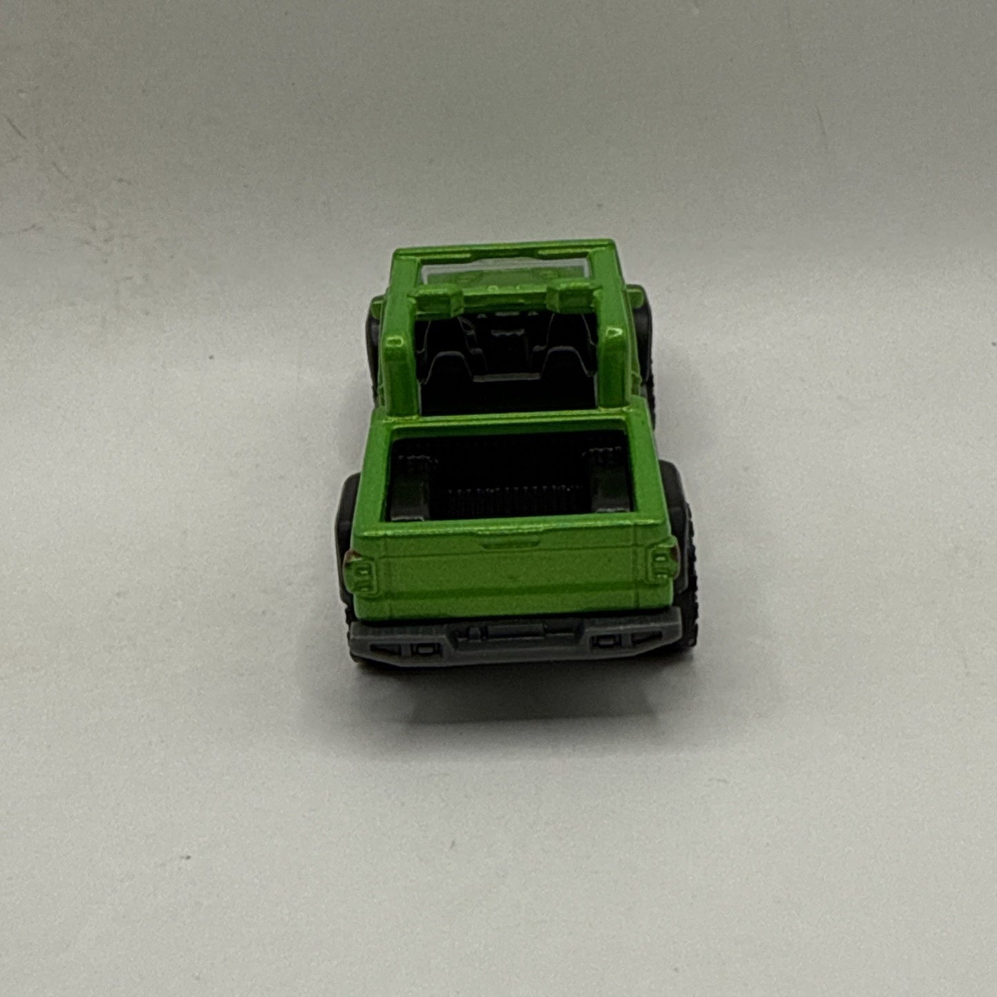 2020 Matchbox Jeep Gladiator Green 1:64 Scale Diecast Toy Truck