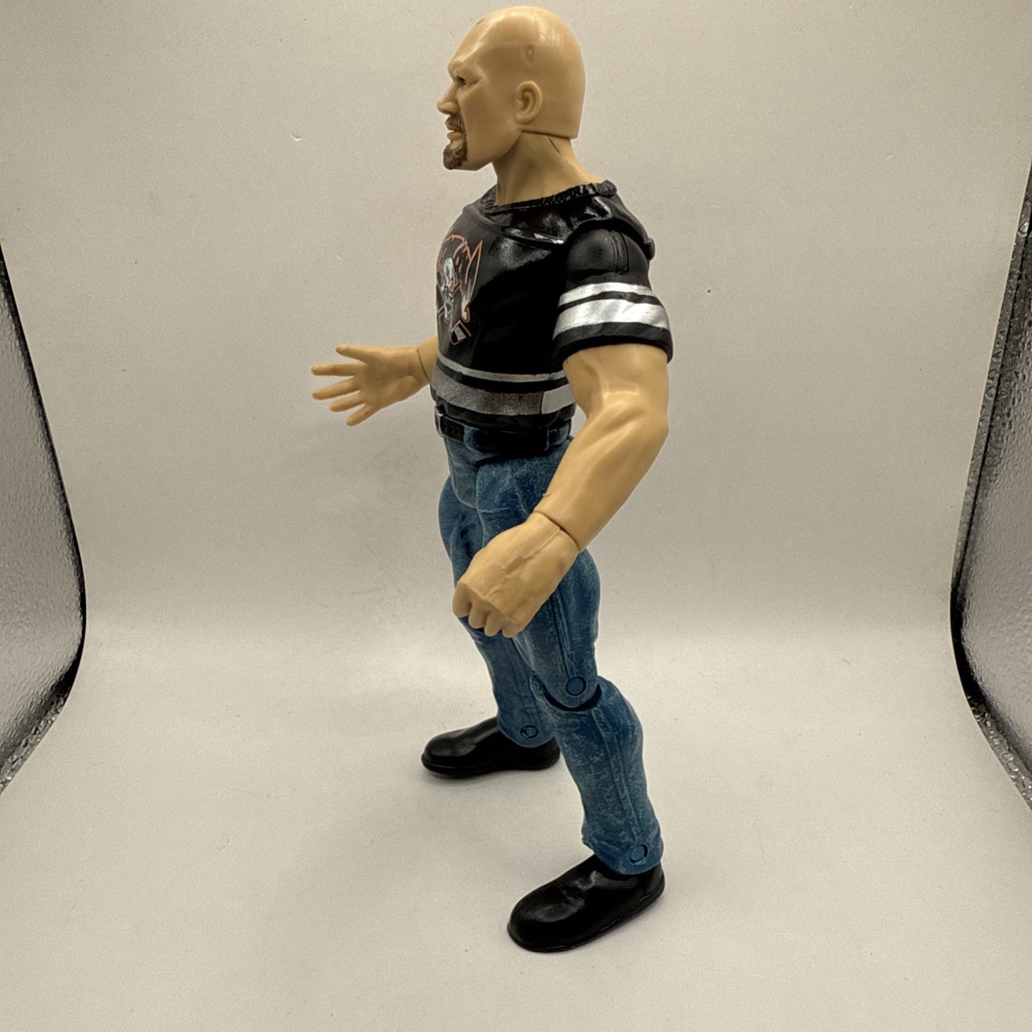 1999 STONE COLD STEVE AUSTIN JAKKS PACIFIC TITAN 7” ACTION FIGURE WWE