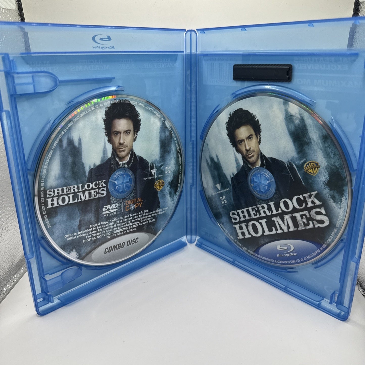 Sherlock Holmes (Blu-ray Disc, 2010) Robert Downey Jr - Jude Law - Rachel Mcadam