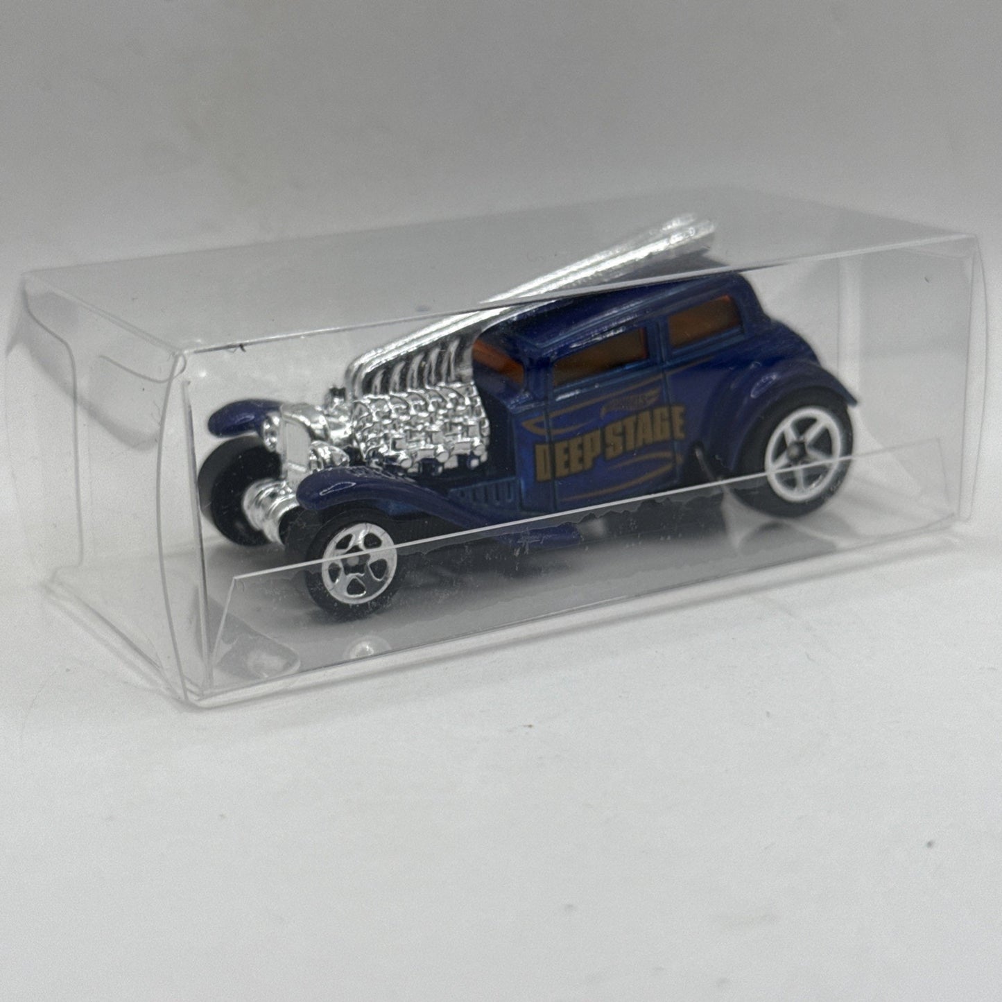 2006 Hot Wheels Straight Pipes 2006 Blue Deep Stage Race Toy Car 1:64 Scale