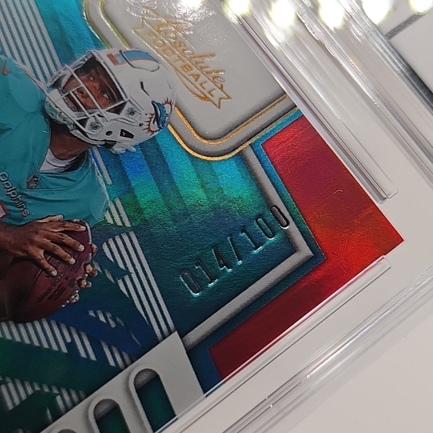 2023 Absolute TUA TAGOVAILOA #15 RED SPECTRUM SP /100 DOLPHINS Graded 9