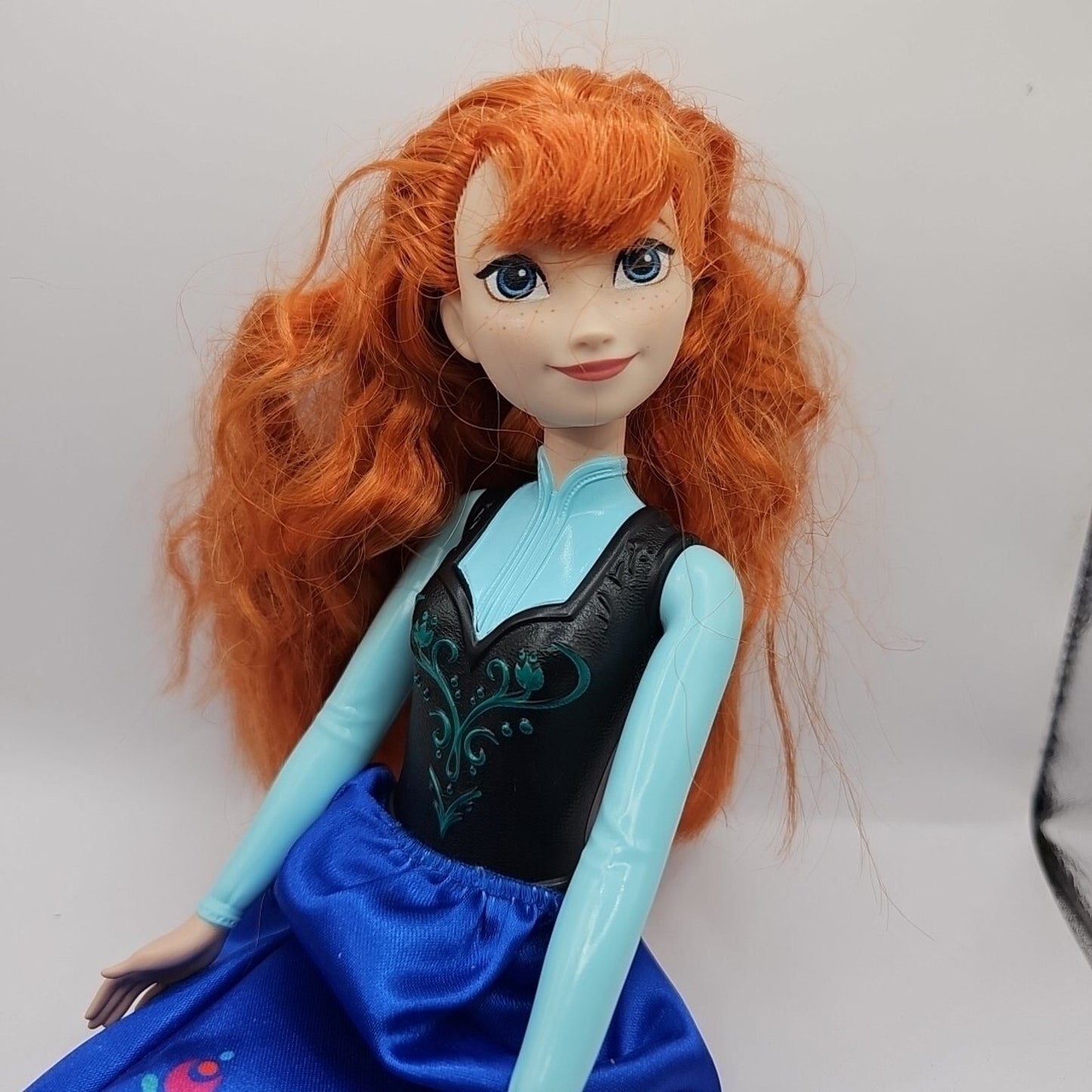 Mattel - Disney's Frozen Doll - ANNA #2 (11 inch) HLW49 - Collectible Doll