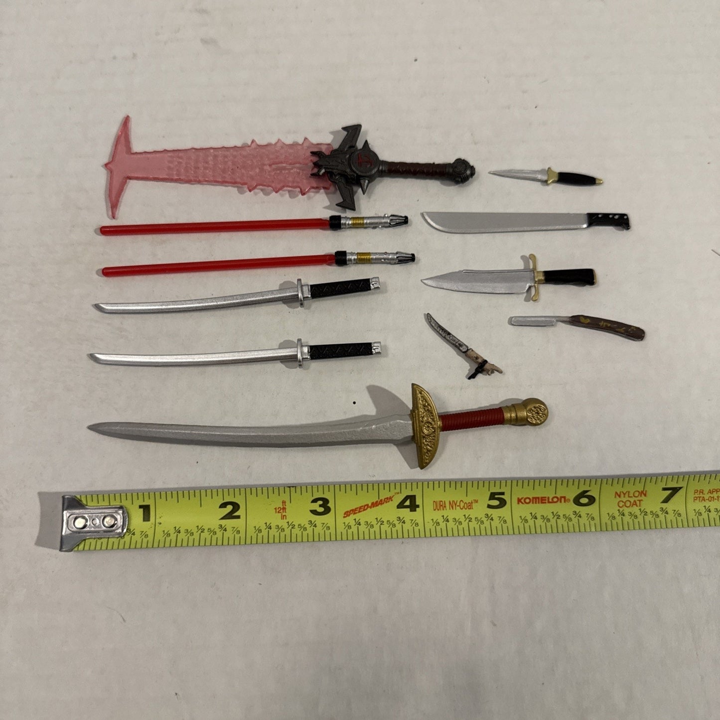Lot Of Toy Action Figure Knives, Swords & Lightsabers Accessories - Play Set