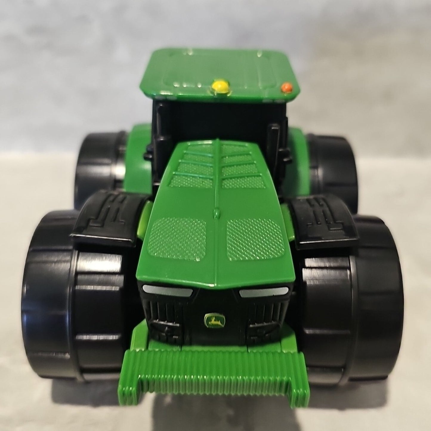 John Deere Monster Treads Tractor w/ Pop-Out Claw Green ERTL
