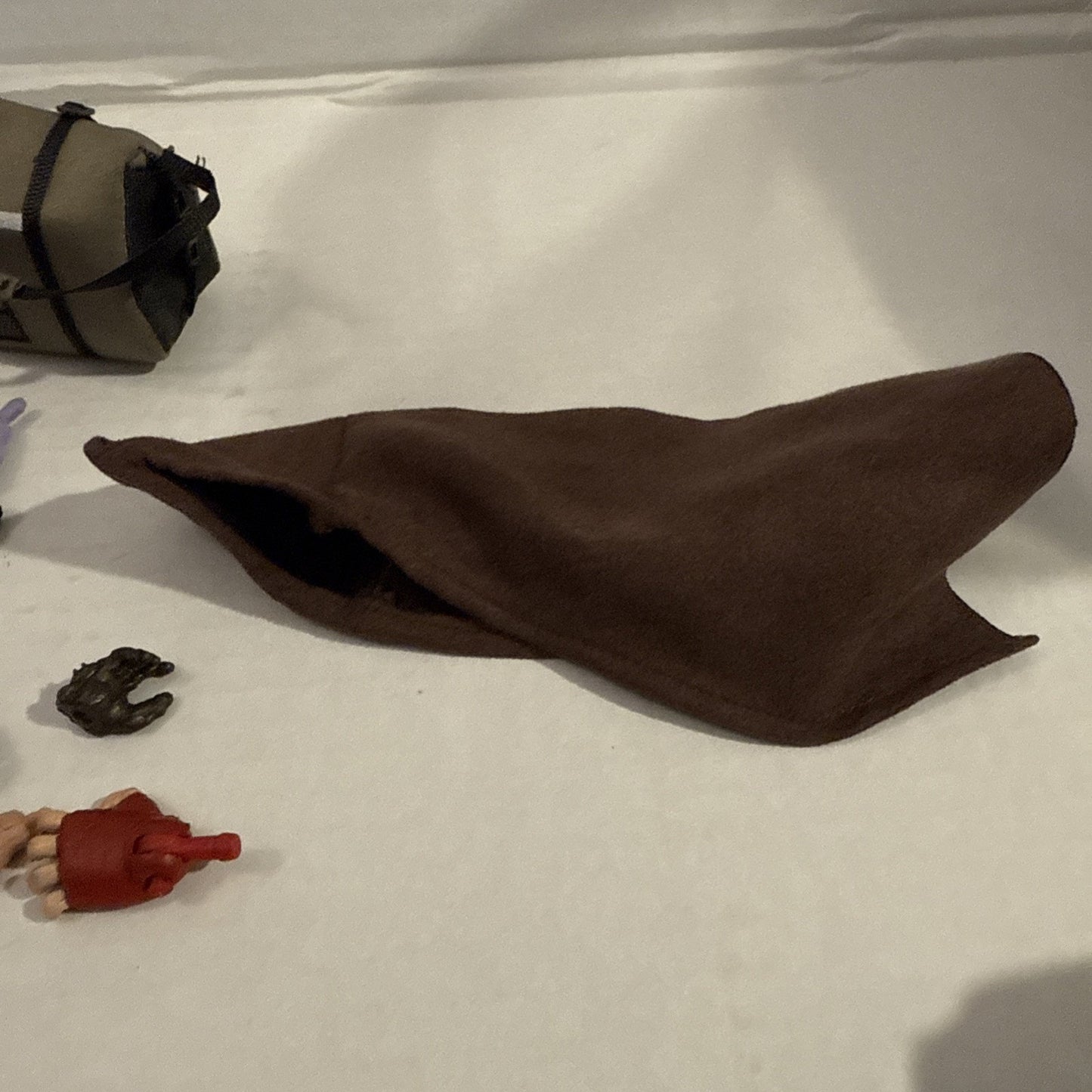 Lot Of Action Figure Random Assortment Of Hands + Gargoyle Head + Accessories