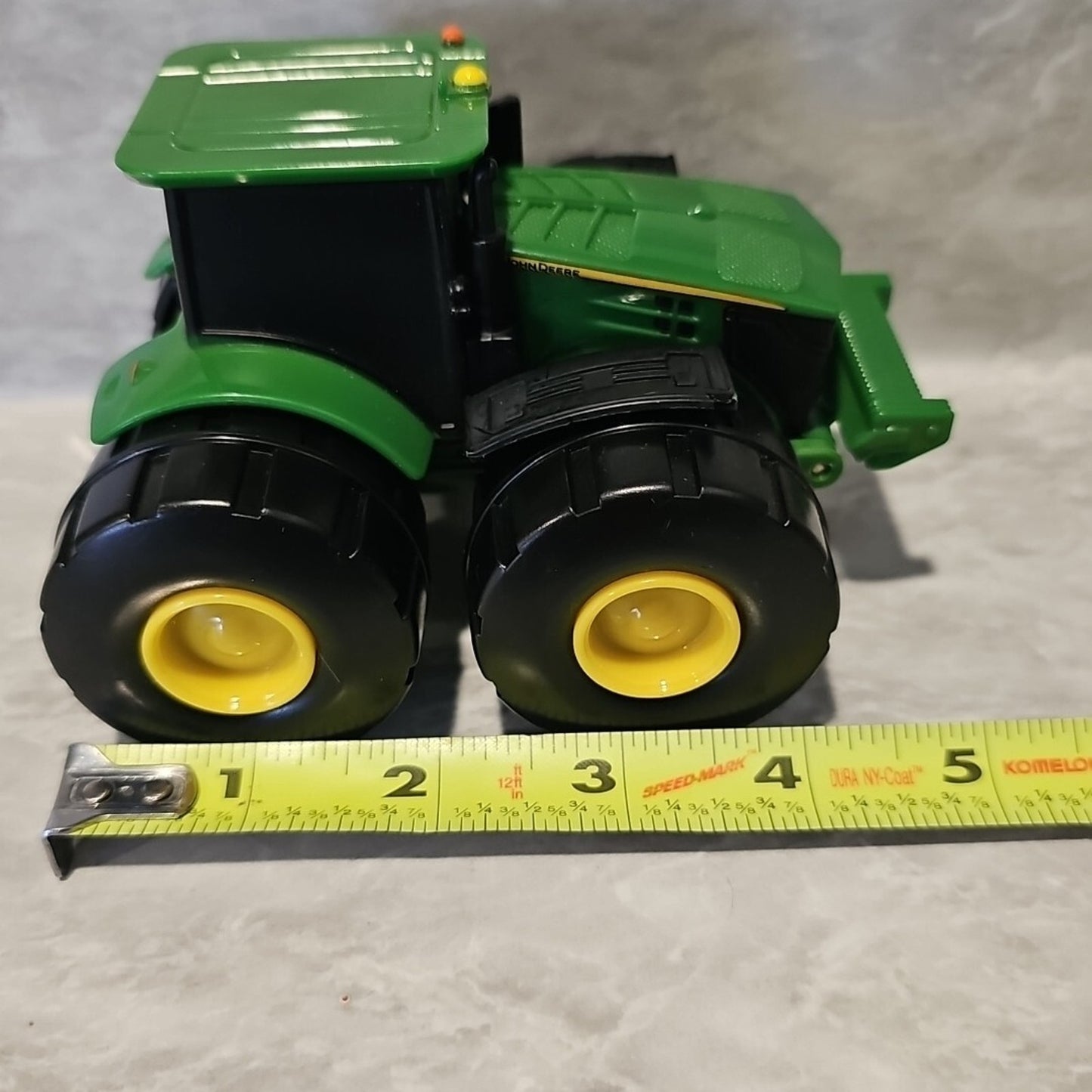 John Deere Monster Treads Tractor w/ Pop-Out Claw Green ERTL