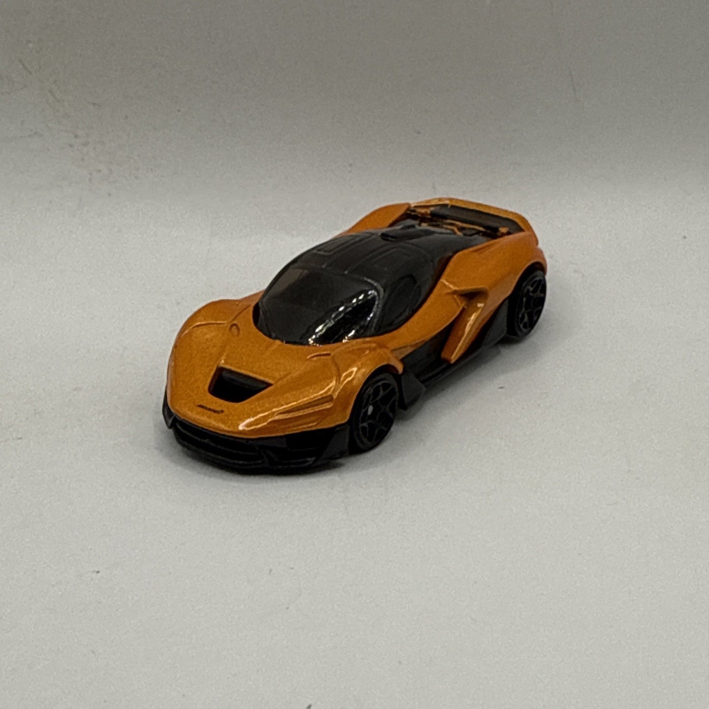 Hot Wheels McLaren W1 Orange 1:64 Scale Diecast Mattel Toy Car HW Race Day