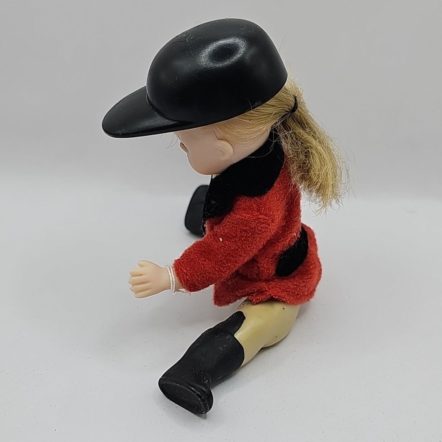 2005 Mcdonalds Happy Meal Toy Madame Alexander Equestrian Girl