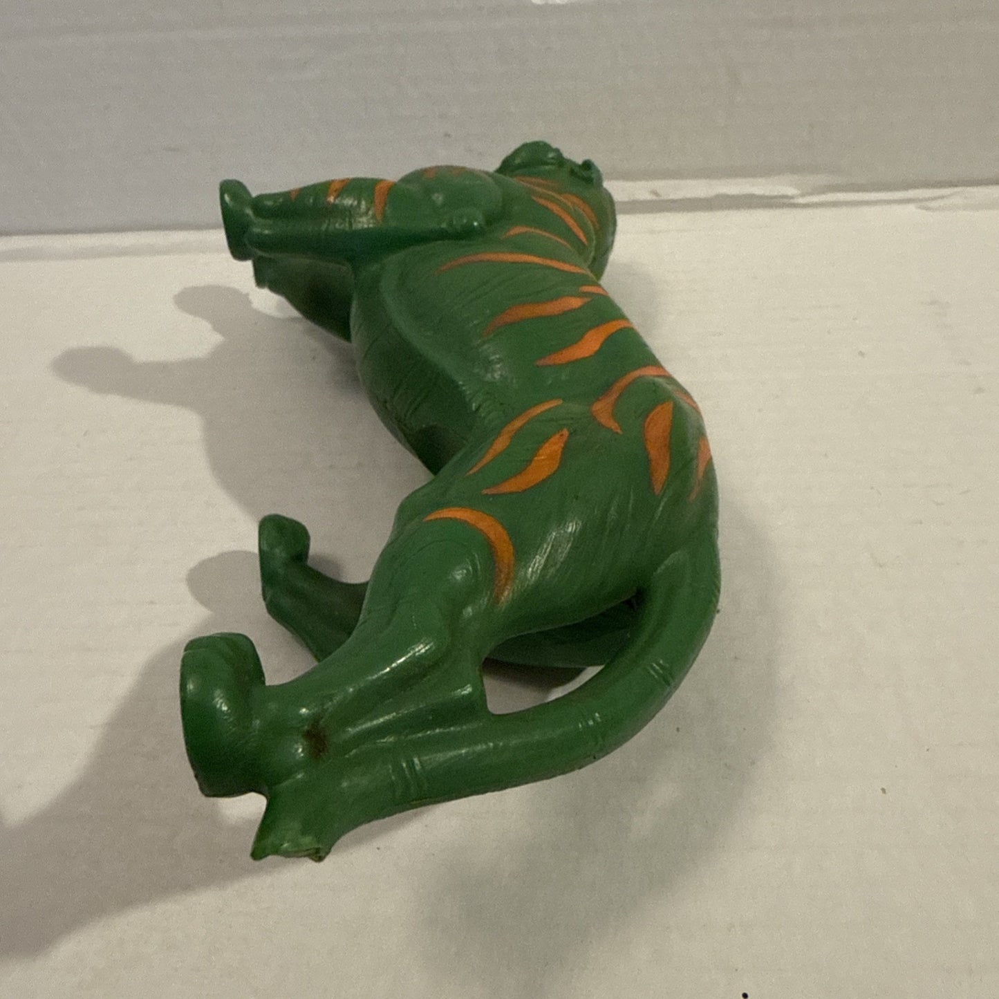 HE-MAN MOTU Battle Cat VTG Figure Masters Universe Toy Display