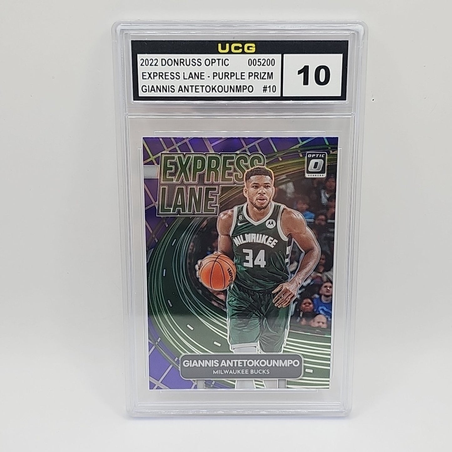 2022 Donruss Optic Express Lane Giannis Antetokounmpo Purple Prizm Bucks Gradednba