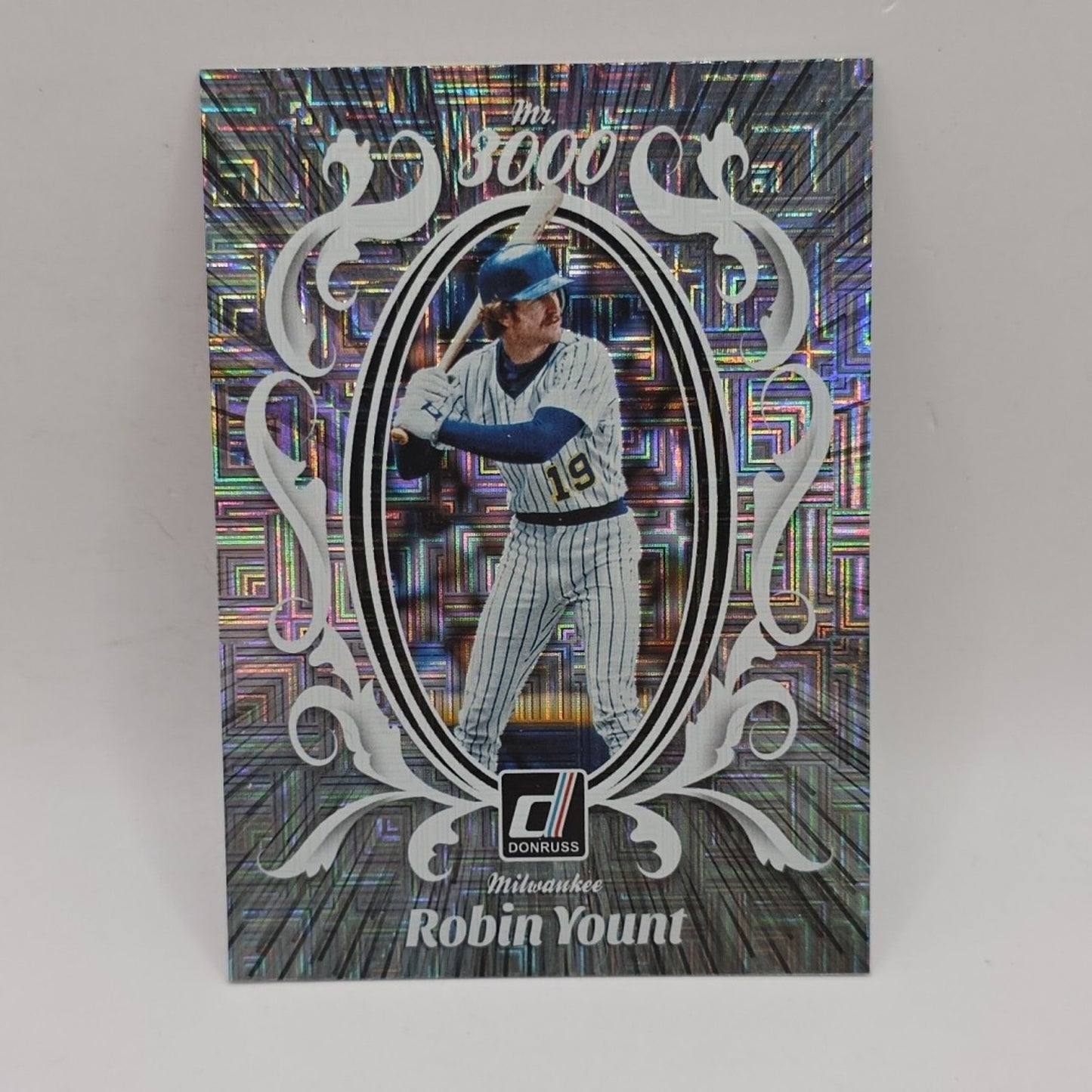 2023 Donruss Mr. 3000 Club Rapture Parallel Card of Robin Yount - Brewers