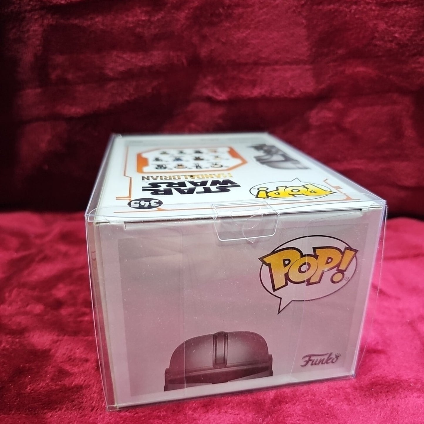 Funko POP! Star Wars The Mandalorian 345 Beskar Armor Vinyl Figure In Protector