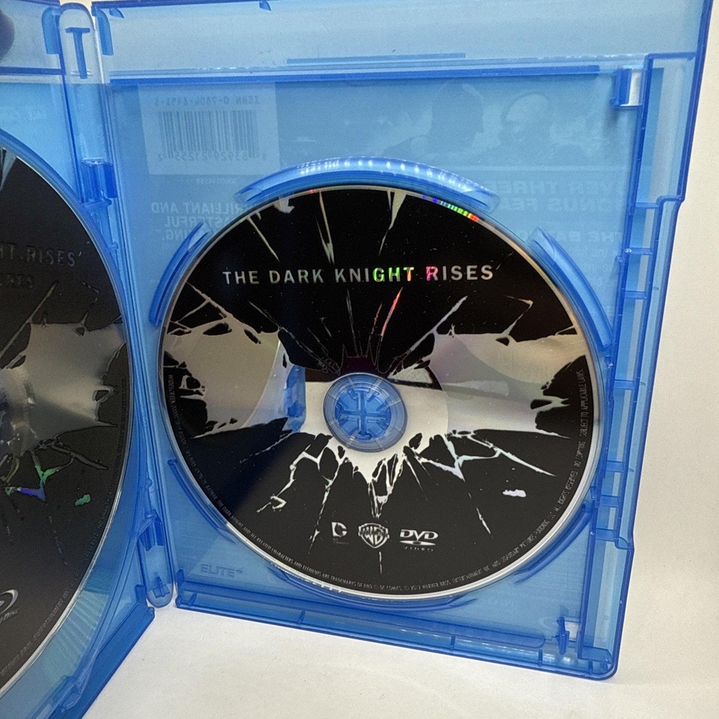 Batman The Dark Knight Rises Blu-Ray & DVD Combo - Christian Bale