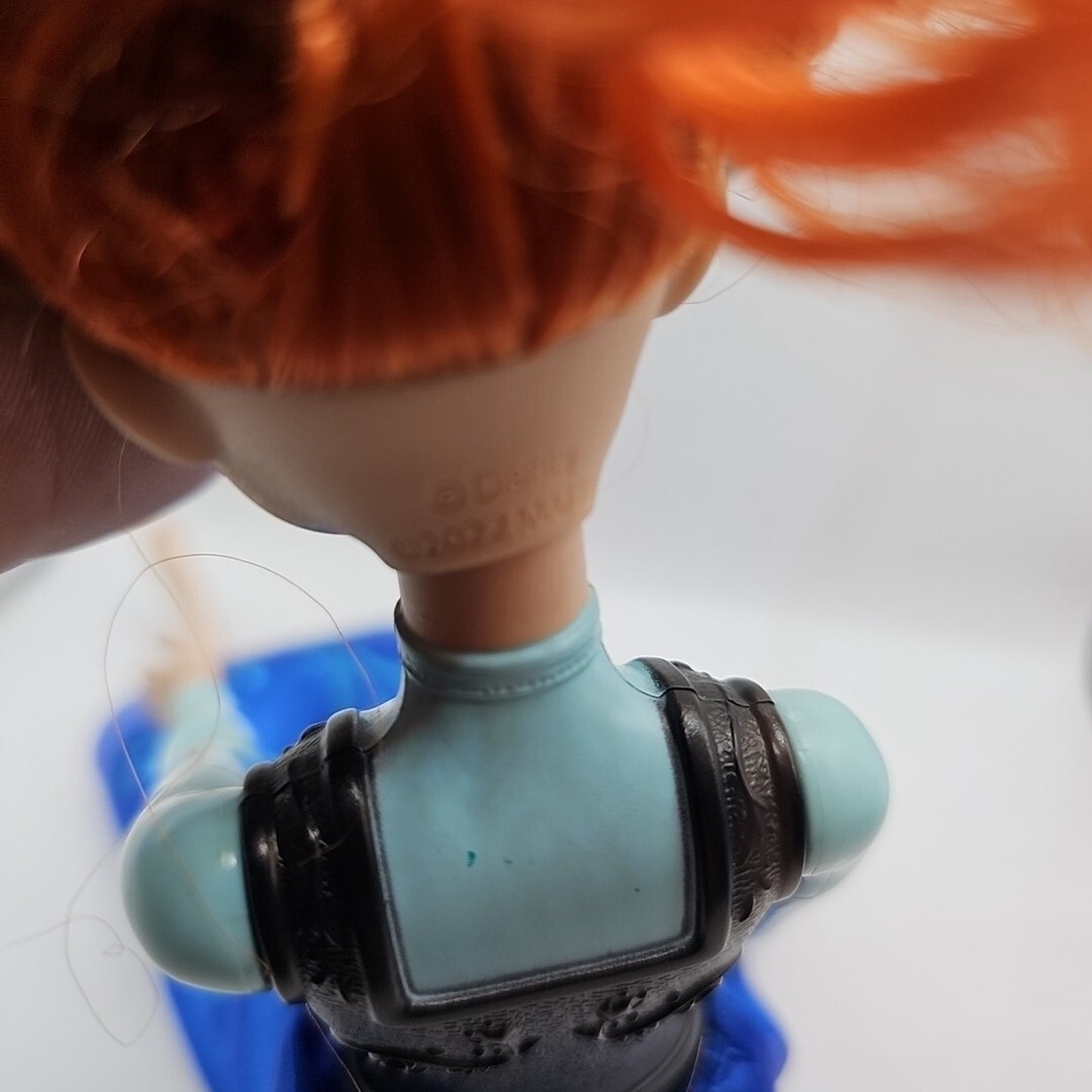 Mattel - Disney's Frozen Doll - ANNA #2 (11 inch) HLW49 - Collectible Doll