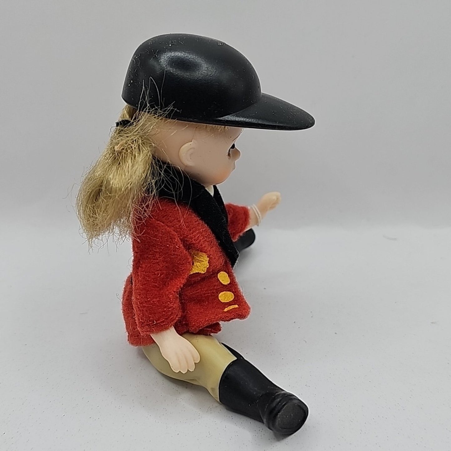 2005 Mcdonalds Happy Meal Toy Madame Alexander Equestrian Girl