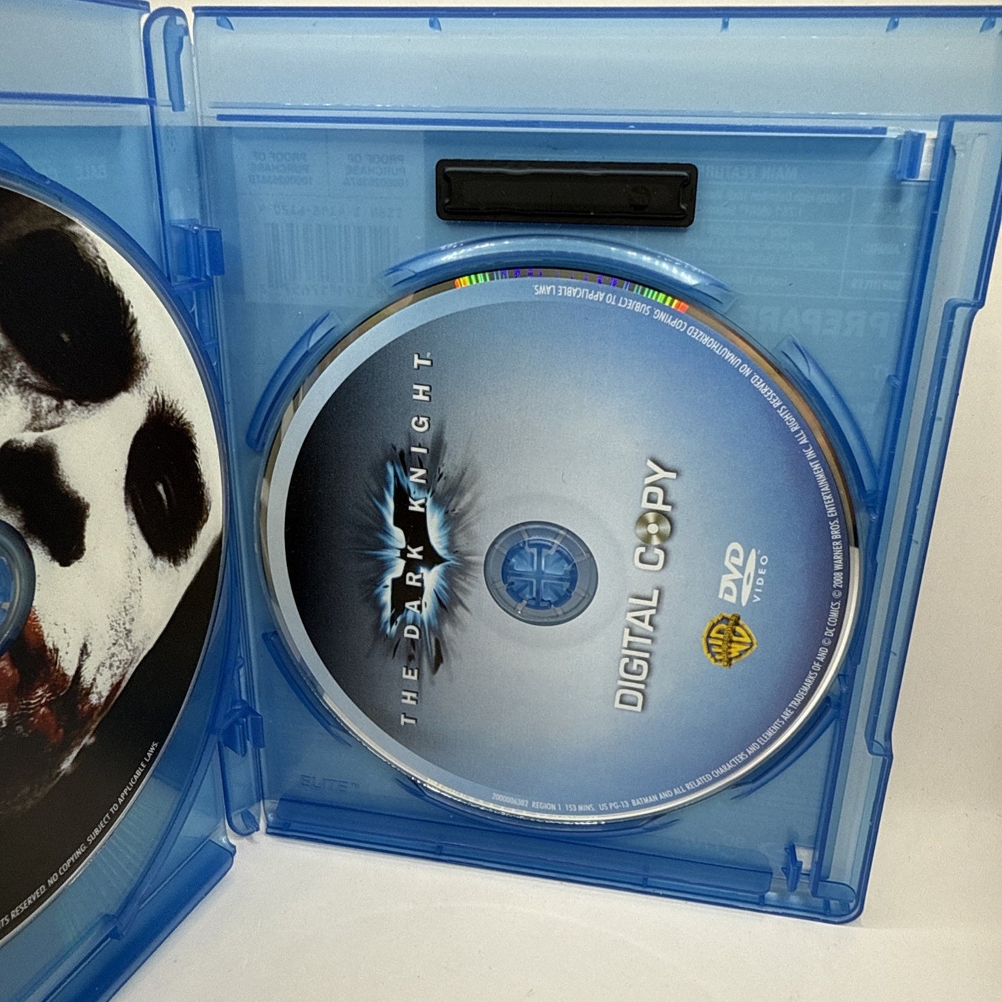 Batman The Dark Knight Blu-Ray - Christian Bale, Michael Caine, Heath Ledger