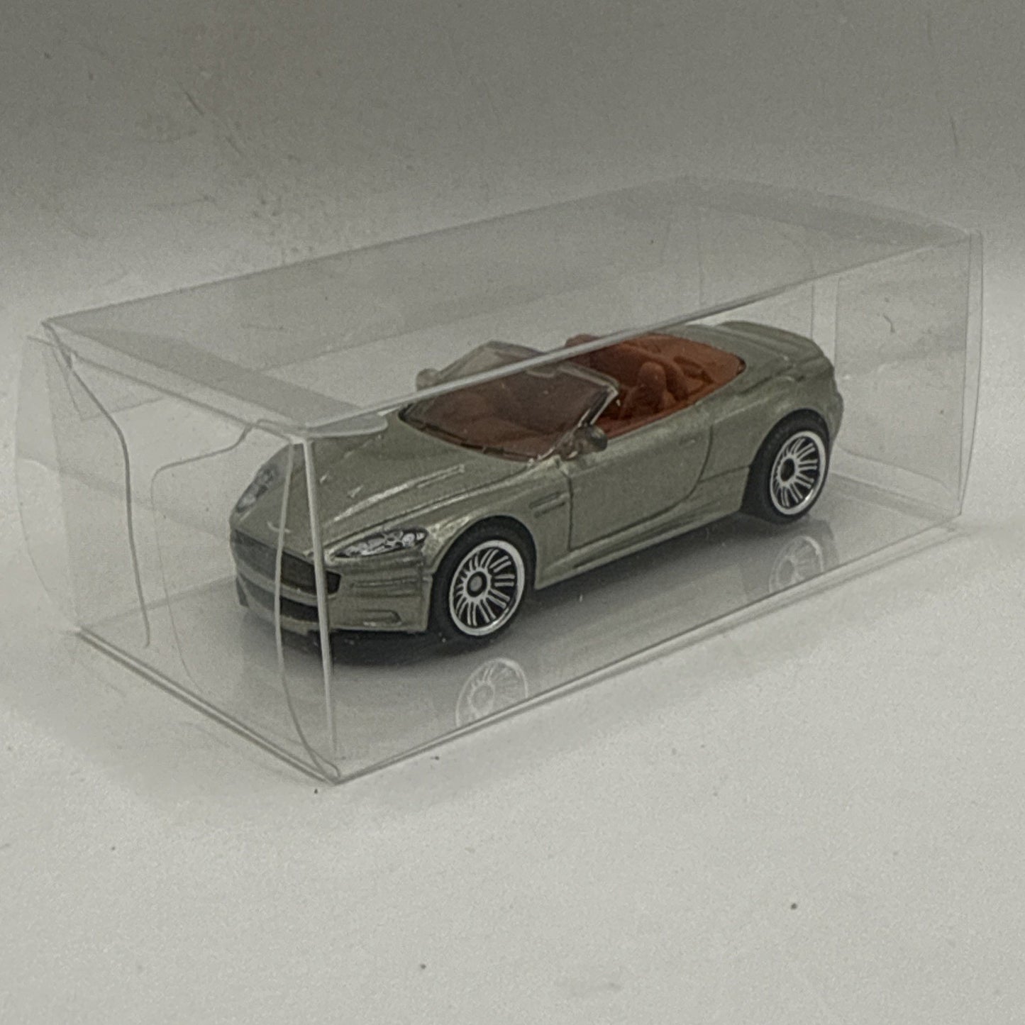 MATCHBOX BLUE HIGHWAYS II - ASTON MARTIN DBS VOLANTE CHAMPAGNE 1:64