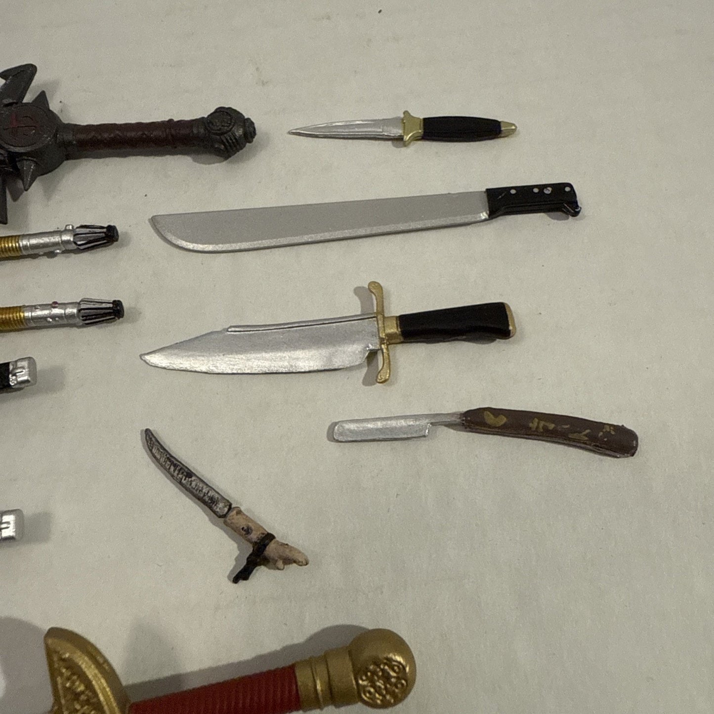 Lot Of Toy Action Figure Knives, Swords & Lightsabers Accessories - Play Set