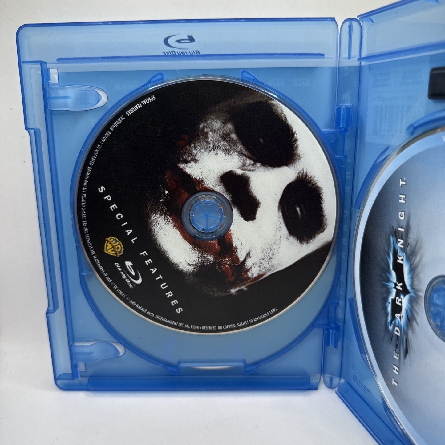 Batman The Dark Knight Blu-Ray - Christian Bale, Michael Caine, Heath Ledger