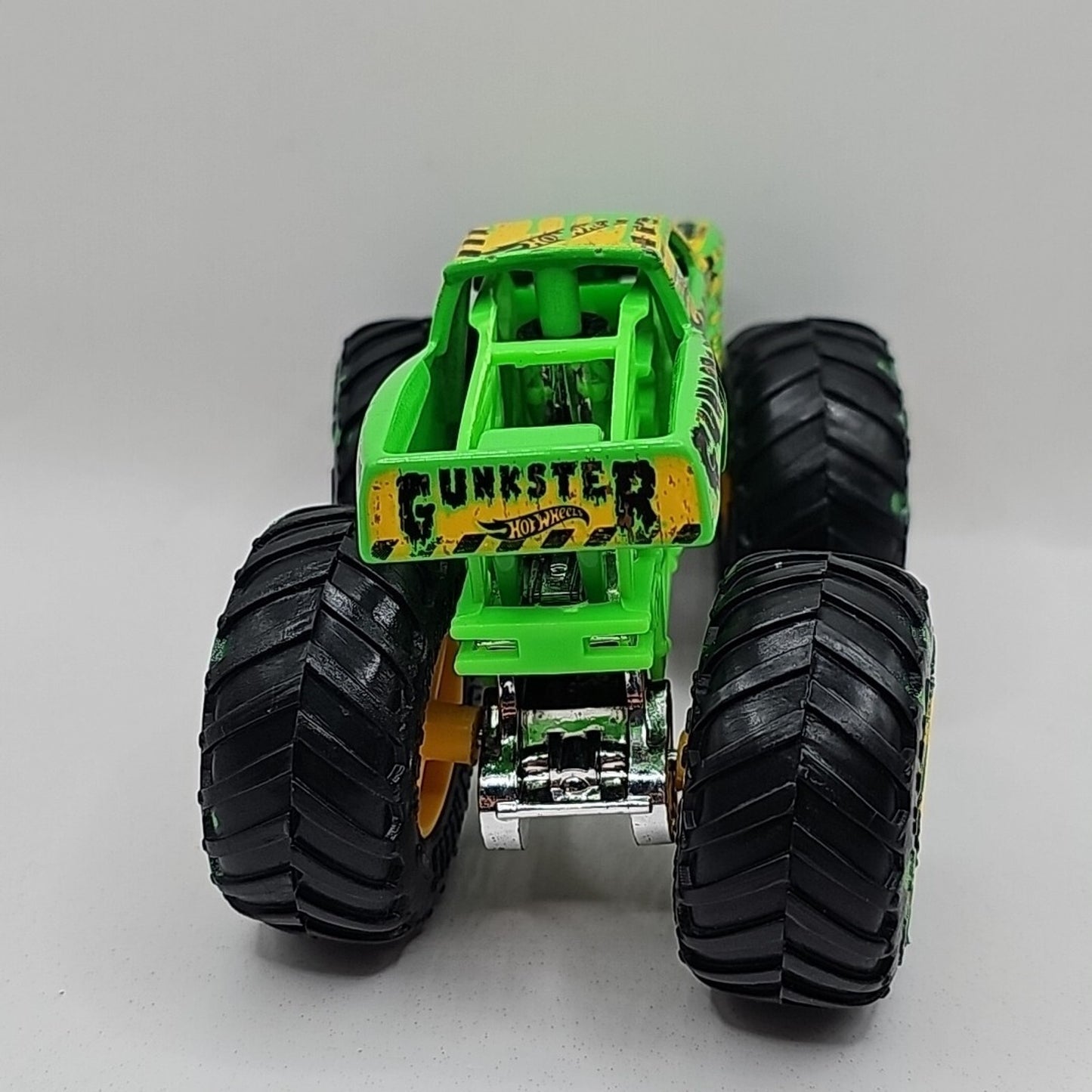 Hot Wheels Monster Truck GUNKSTER 1:64 Scale Diecast 4" Monster Truck Toy