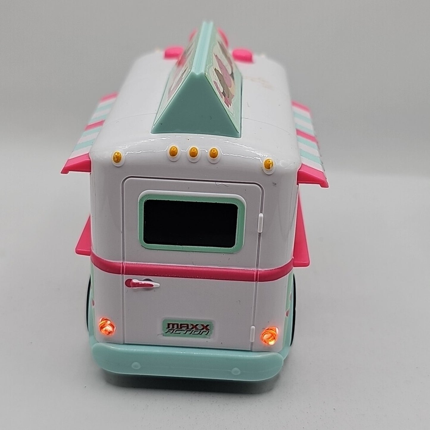 MAXX ACTION CUP CAKE TRUCK TOY FRICTION MOTOR LIGHTS & SOUNDS (RUBBER TIRES)