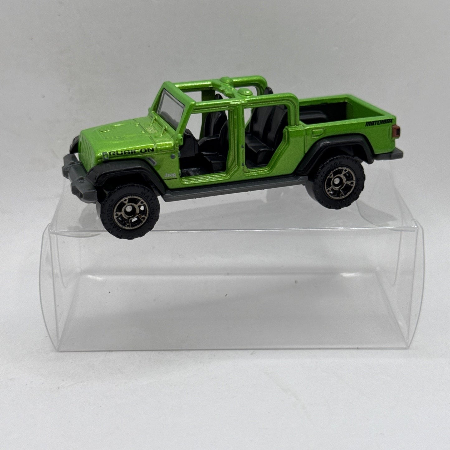 2020 Matchbox Jeep Gladiator Green 1:64 Scale Diecast Toy Truck