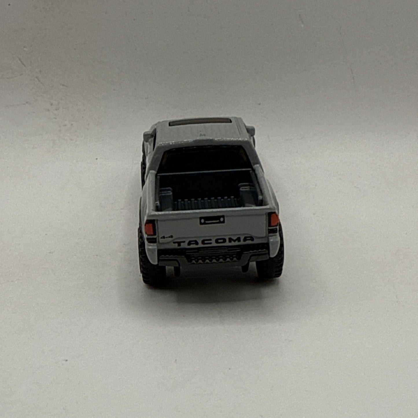 2021 Hot Wheels HW Remote Adventures '20 Toyota Tacoma Off-road Truc 1:64 Scale
