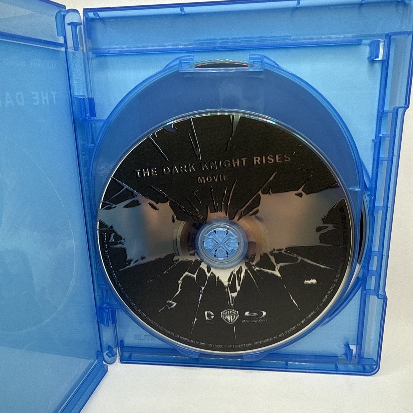 Batman The Dark Knight Rises Blu-Ray & DVD Combo - Christian Bale