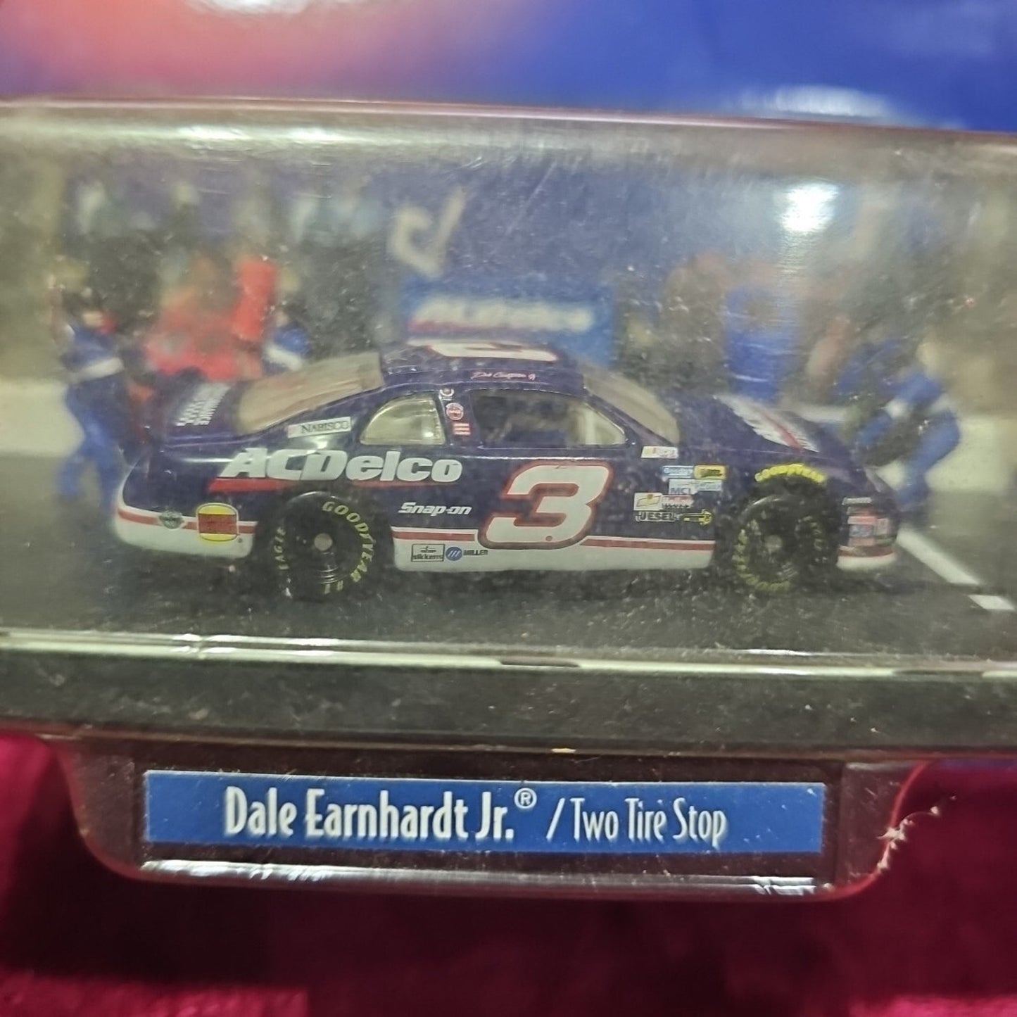 Winners Circle Pit Row Series Dale Earnhardt Jr. Two Tire Stop 1/64 Diorama NIP
