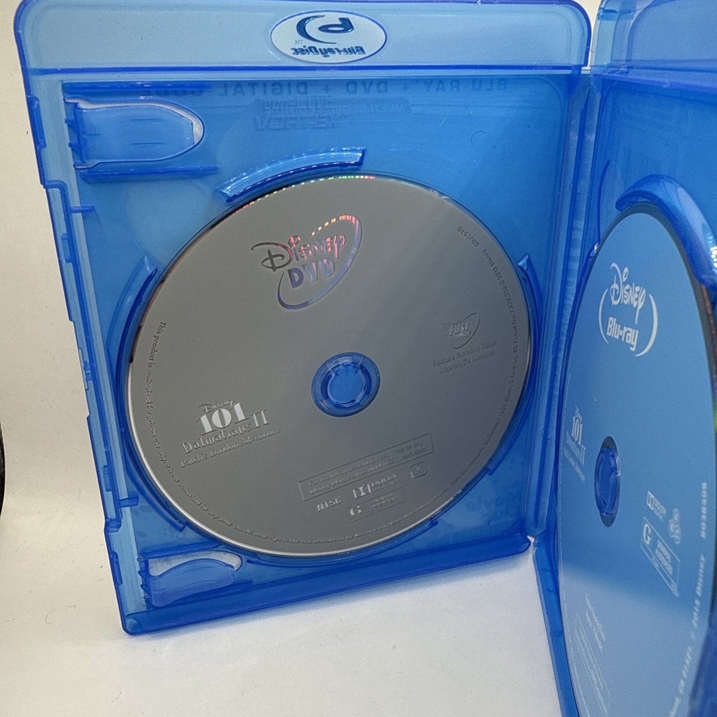 101 Dalmatians II Patch's London Adventure Blu-Ray + DVD Movie Combo