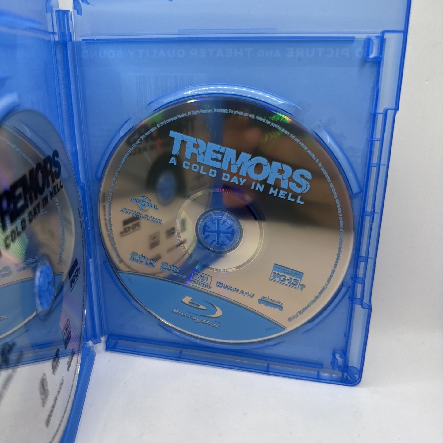 Tremors: a Cold Day in Hell Blu-ray & DVD Movie - Michael Gross & Jamie Kennedy