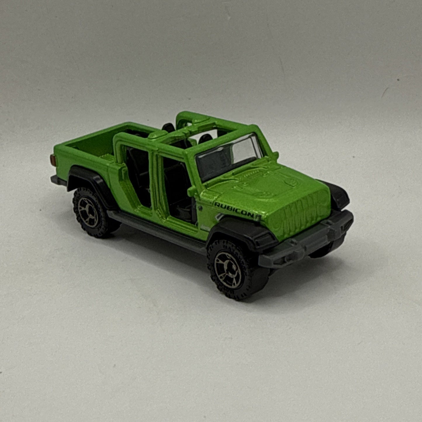2020 Matchbox Jeep Gladiator Green 1:64 Scale Diecast Toy Truck