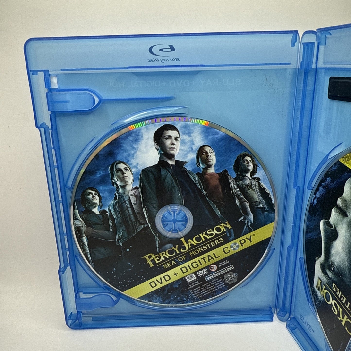 Percy Jackson: Sea of Monsters (Blu-ray, 2013) DVD & Blu-Ray Movie Combo