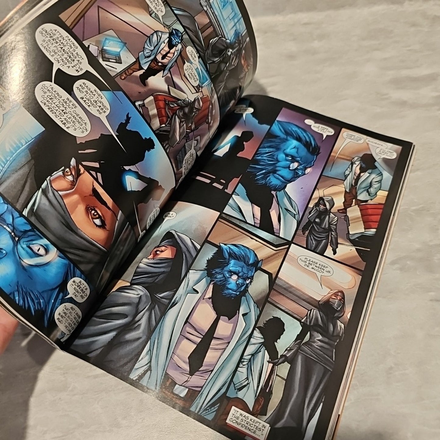 Young X-men 2: Book of Revelations X-Men (Graphic Novels) by Guggenheim - Used