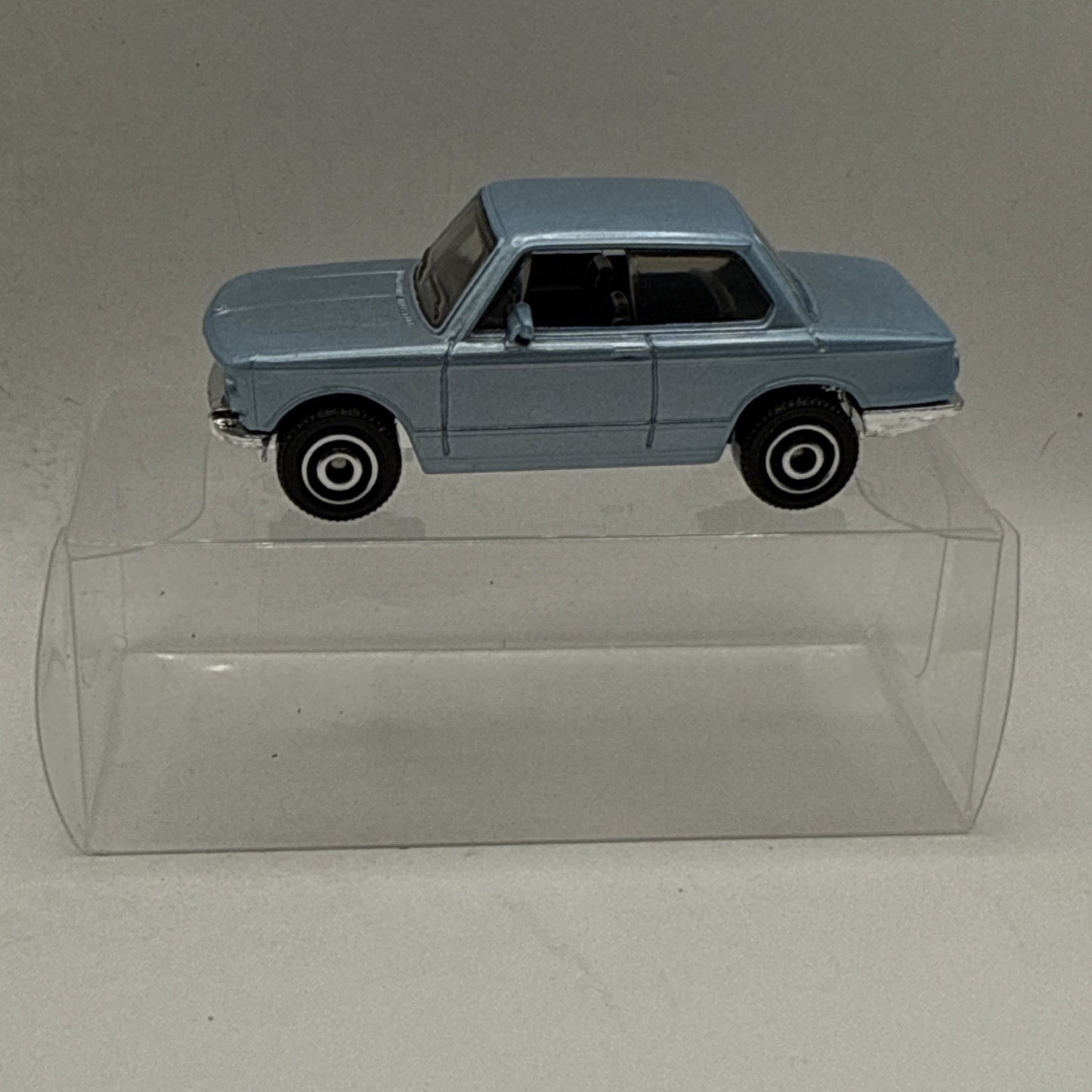 2002 Matchbox 1969 BMW 1/64 Scale Die-cast Toy Car European Classic