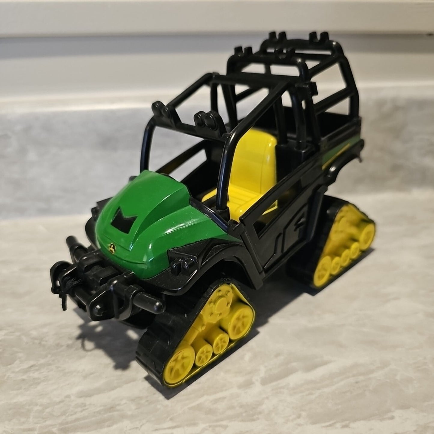 TOMY John Deere 7" EX2 5AZ Farm Vehicle Off Road Plastic Kids Toy Display