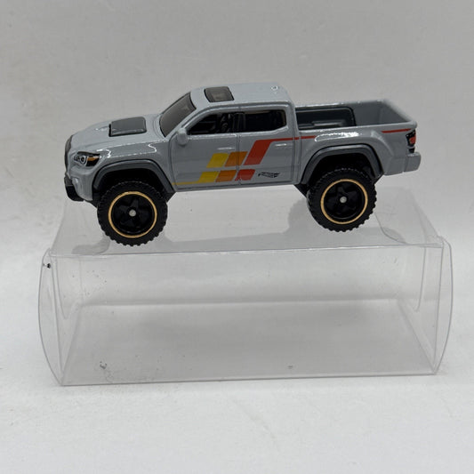 2021 Hot Wheels HW Remote Adventures '20 Toyota Tacoma Off-road Truc 1:64 Scale
