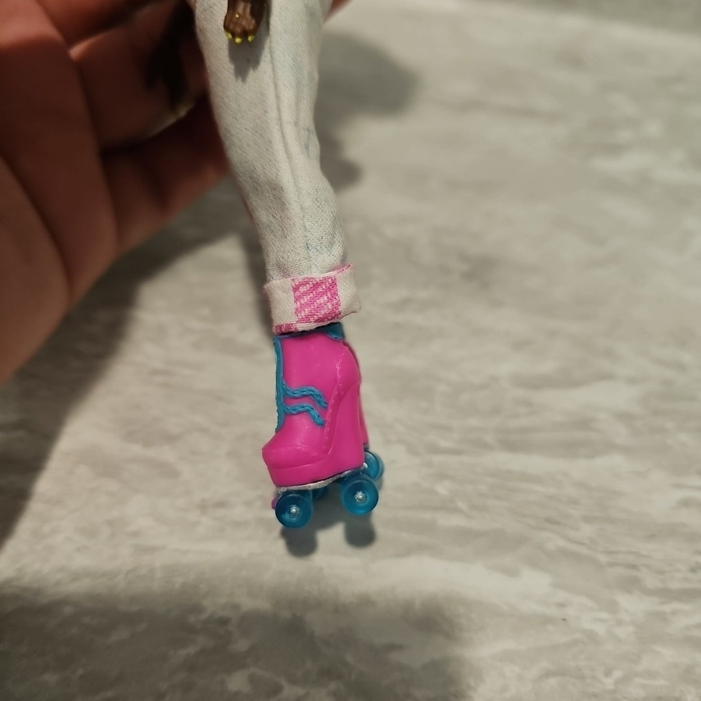 LOL Surprise Tweens Series 2 Fashion Doll Gracie One Earring Toy Collectible