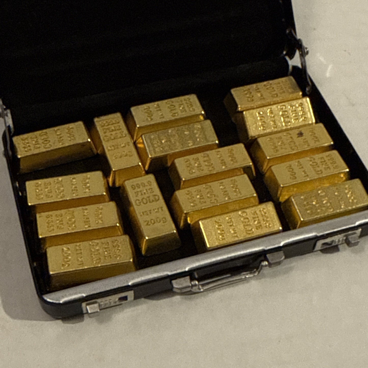 Lot Of Toy Action Figure Gold Bars & Briefcase - Play Money Mini Accessories
