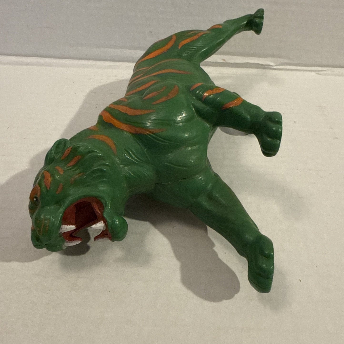 HE-MAN MOTU Battle Cat VTG Figure Masters Universe Toy Display