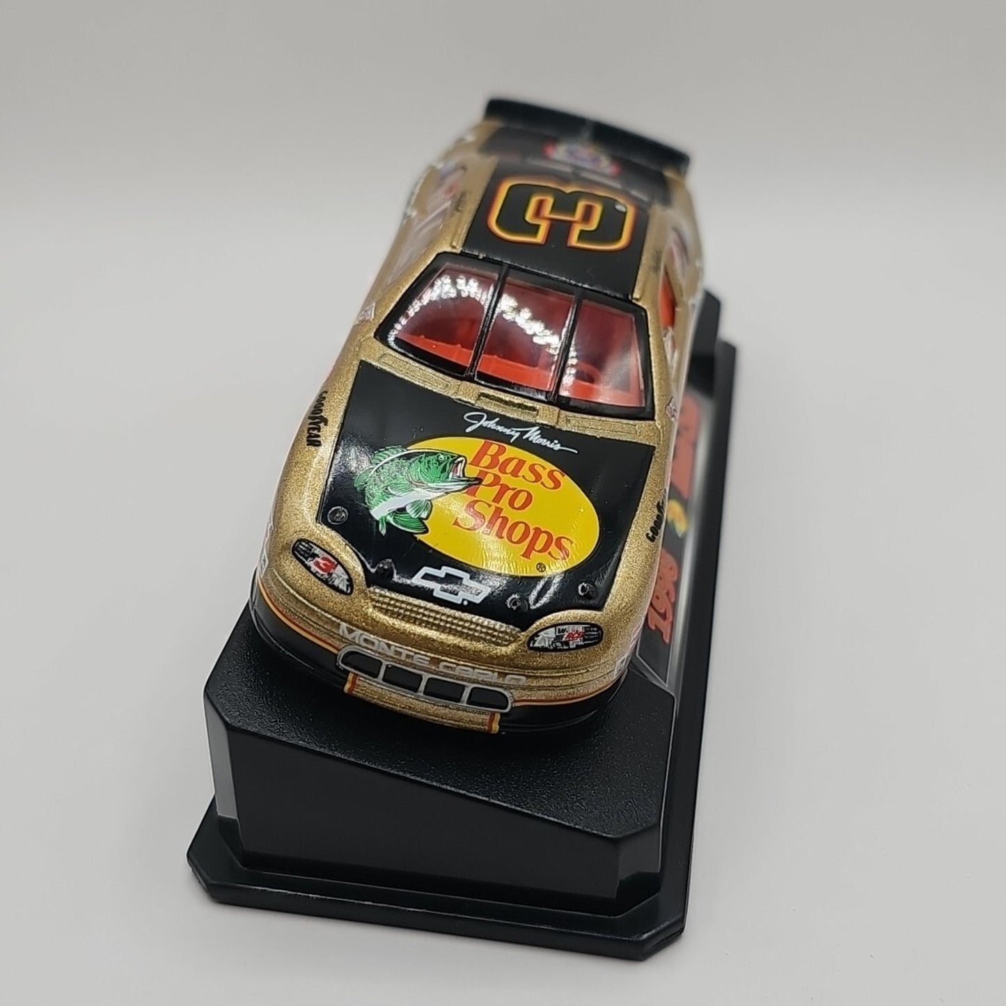 Vintage NASCAR Winner's Circle Select Series Dale Earnhardt 1998 Monte Carlo!