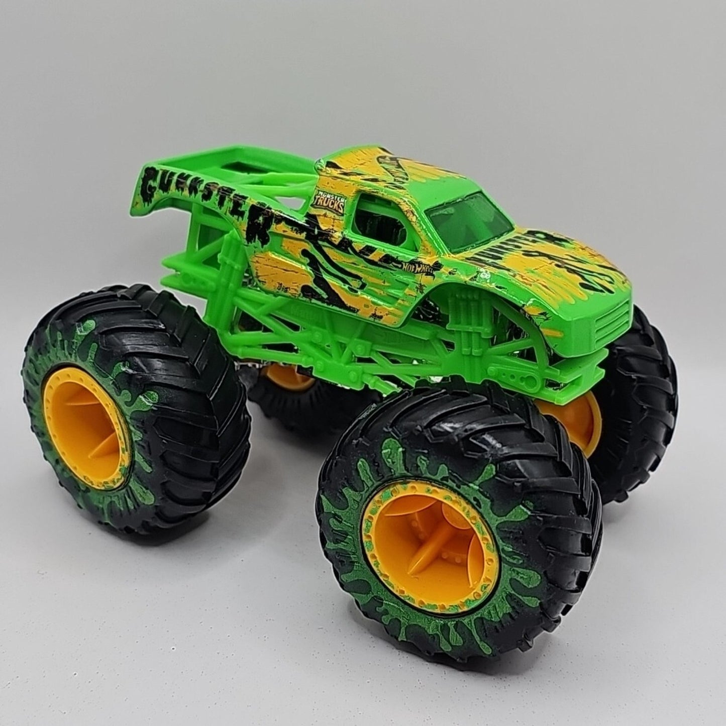 Hot Wheels Monster Truck GUNKSTER 1:64 Scale Diecast 4" Monster Truck Toy