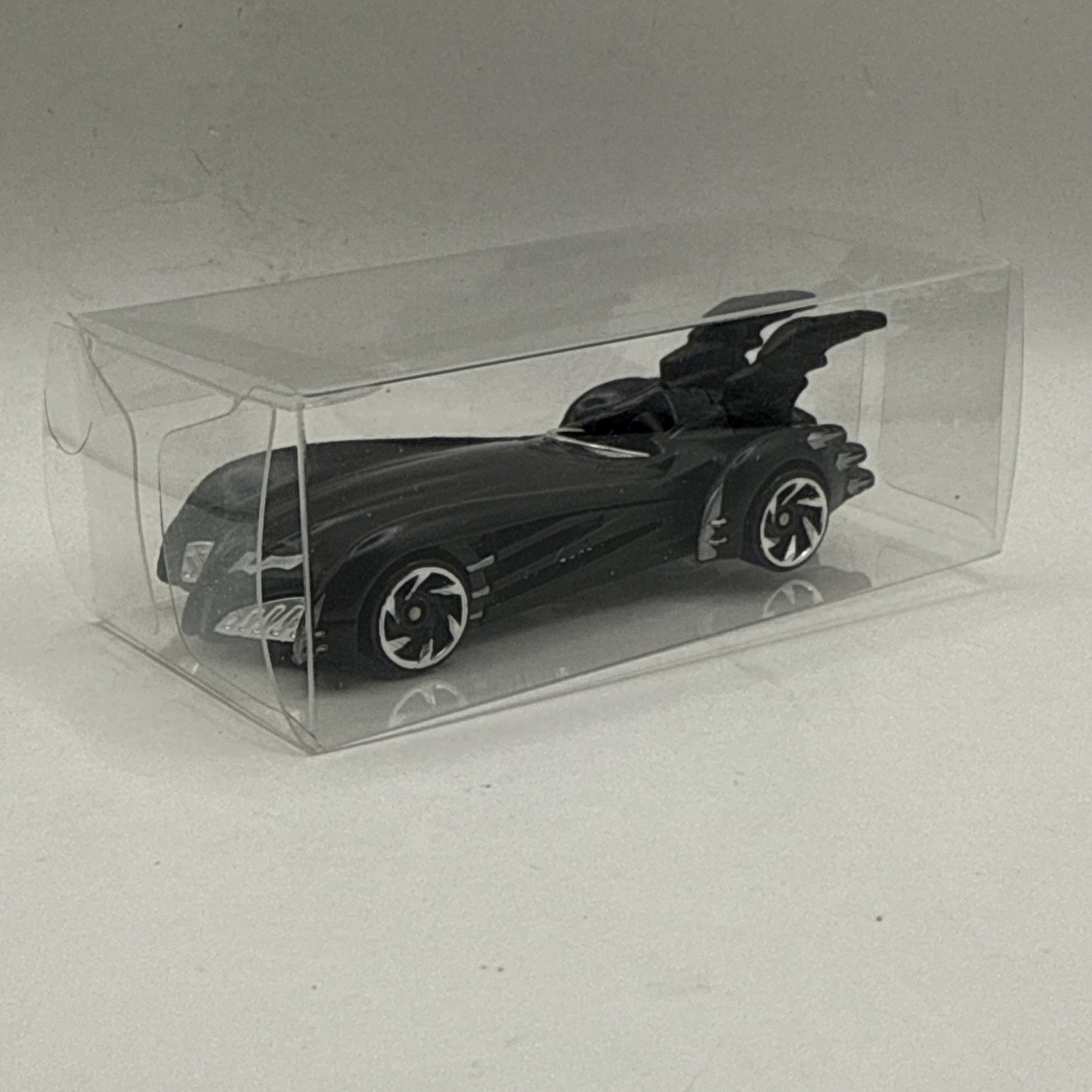 Hot Wheels Batman & Robin Batmobile 2023 Mattel 1:64 Die-cast Dc Comics Car