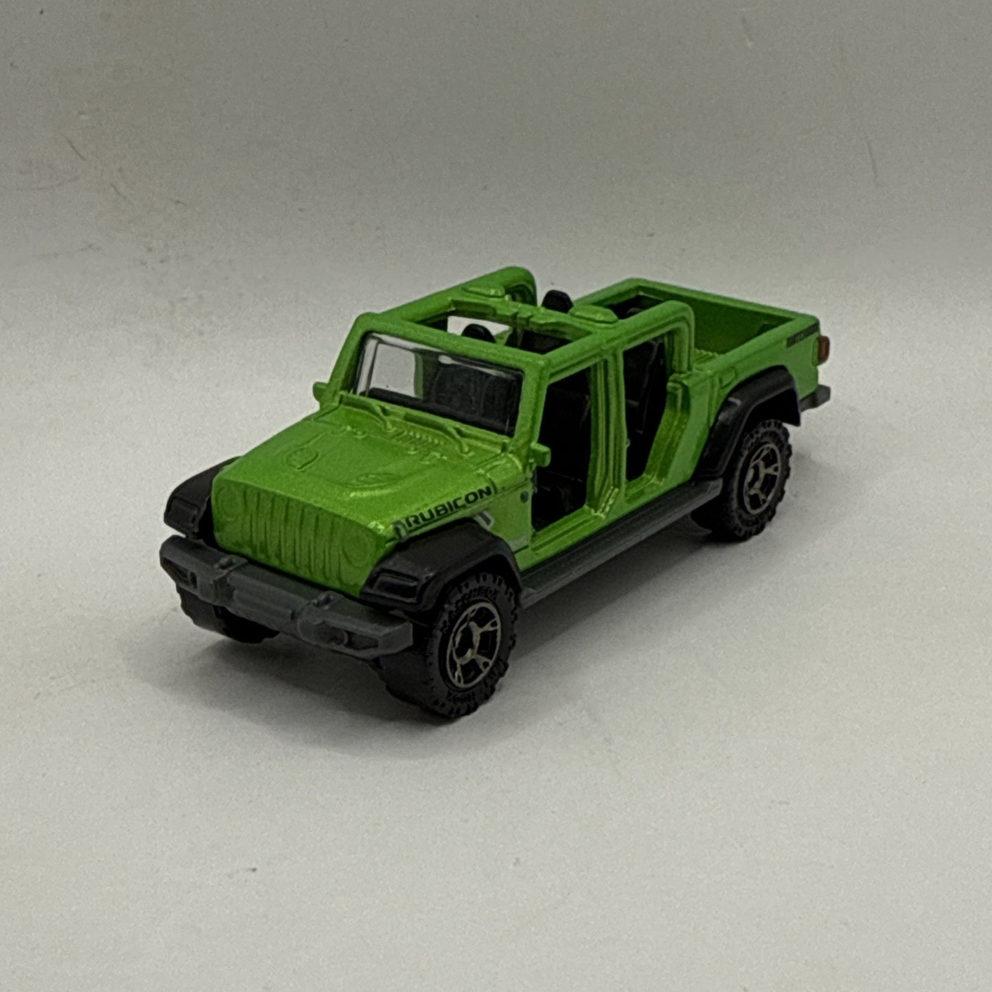 2020 Matchbox Jeep Gladiator Green 1:64 Scale Diecast Toy Truck