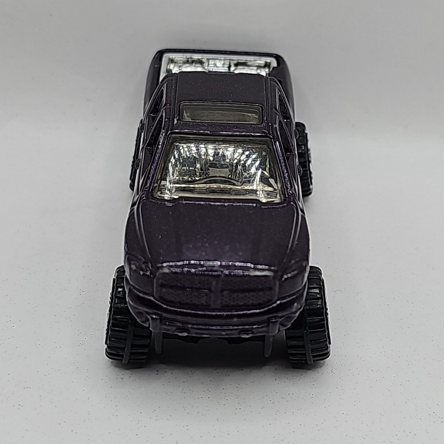 HOT WHEELS 2006 PURPLE DODGE RAM 1500 TRUCK COLLECTIBLE TOY 1:64 SCALE