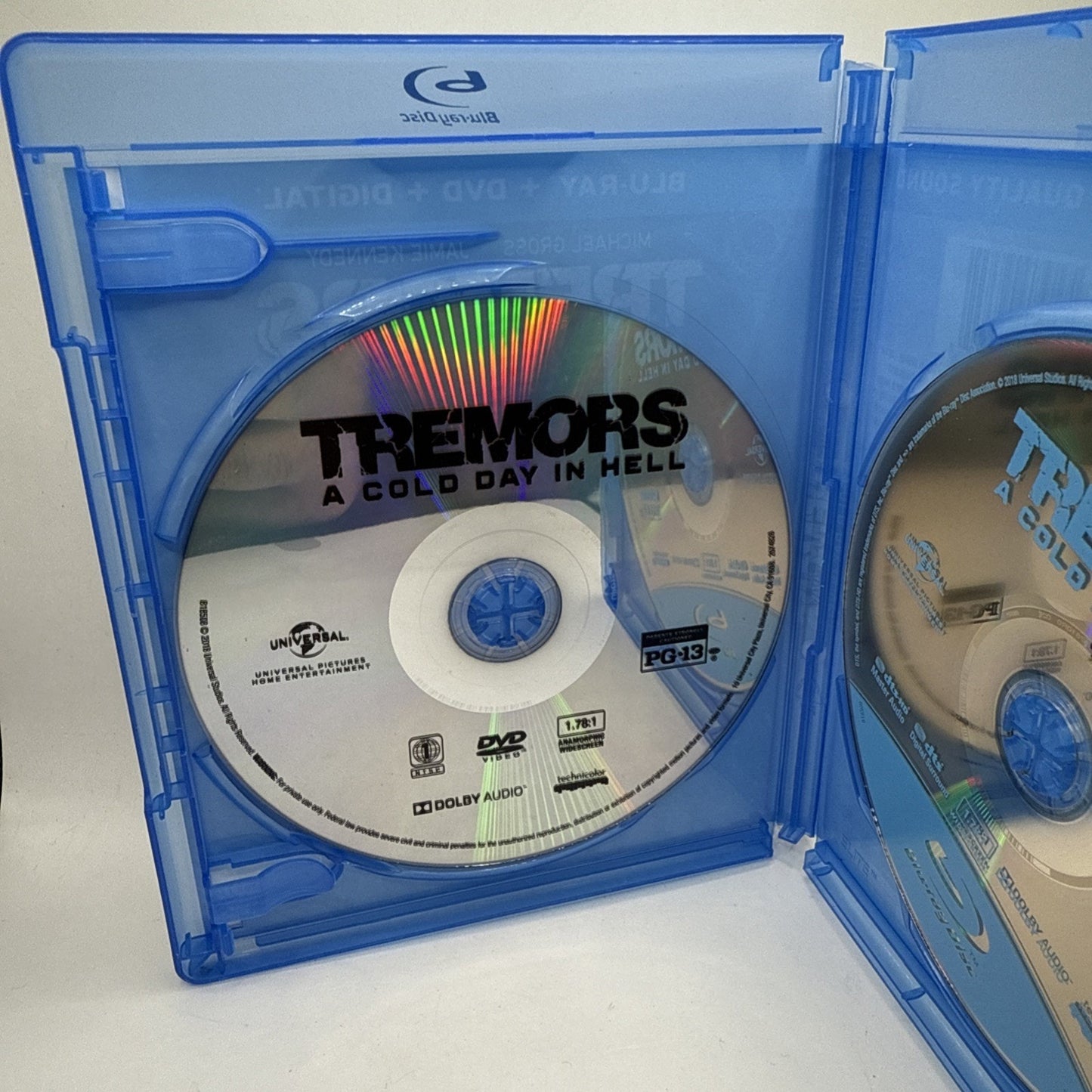 Tremors: a Cold Day in Hell Blu-ray & DVD Movie - Michael Gross & Jamie Kennedy