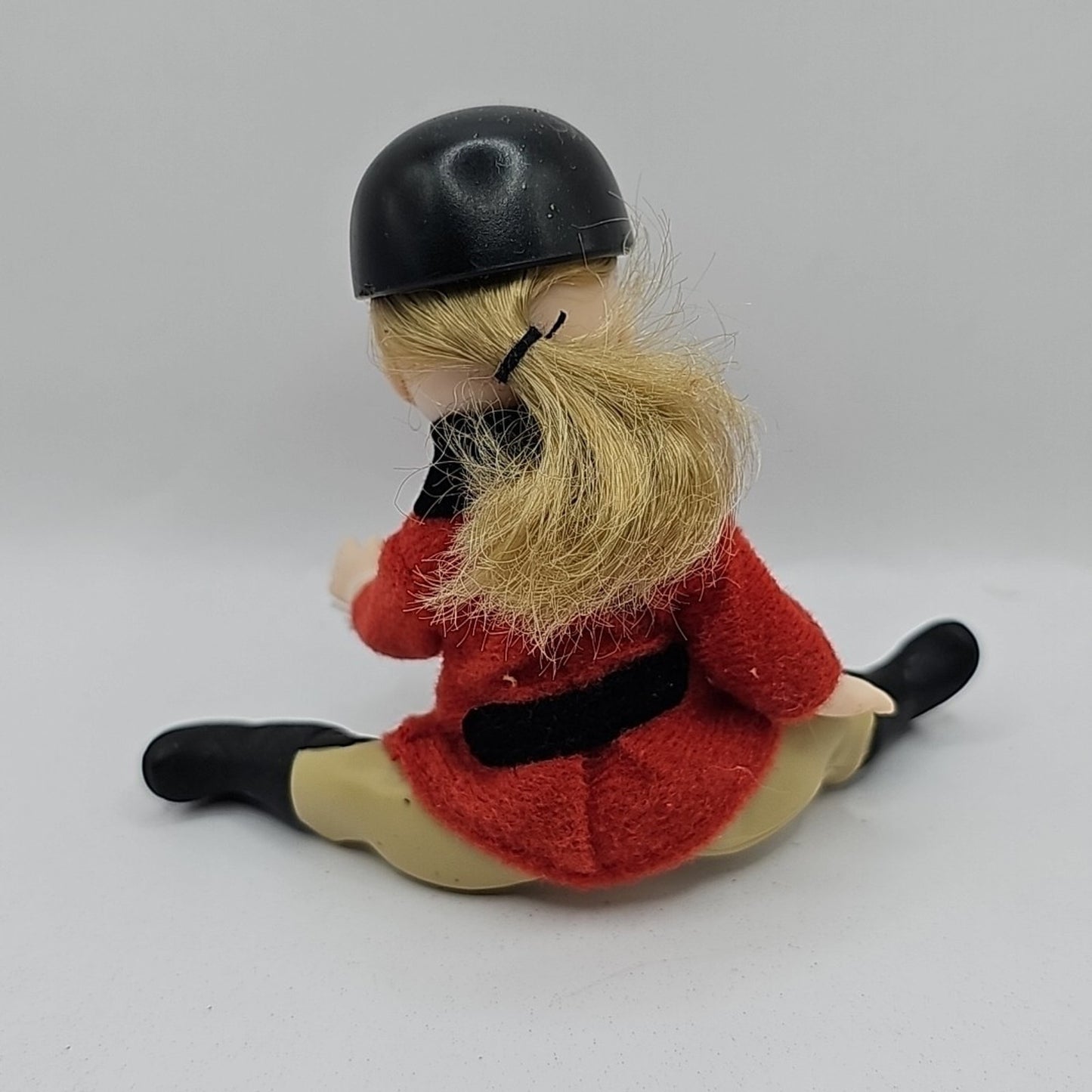 2005 Mcdonalds Happy Meal Toy Madame Alexander Equestrian Girl