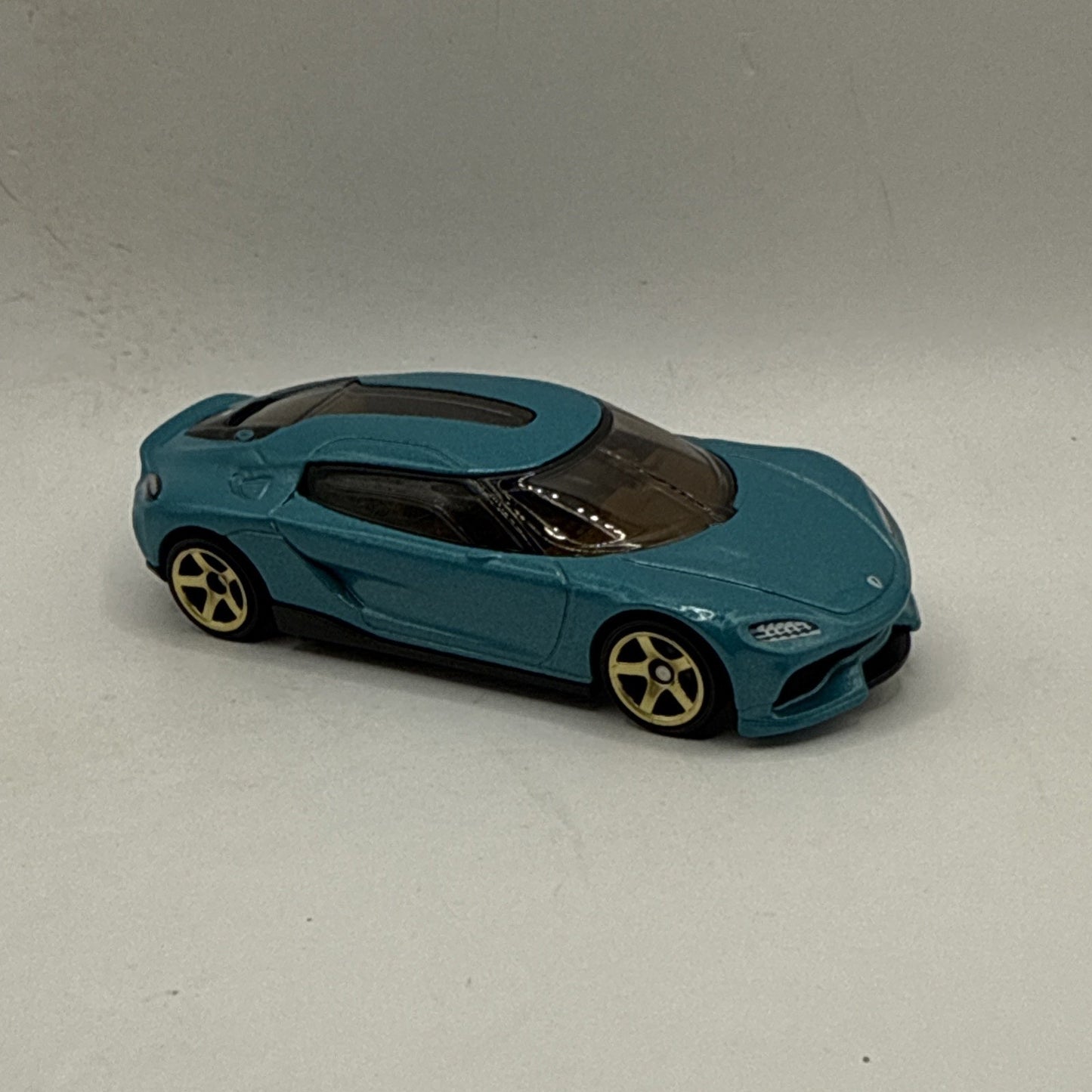 2022 Matchbox 21 Koenigsegg Gemera 1:64 Scale Diecast Diorama Model Car