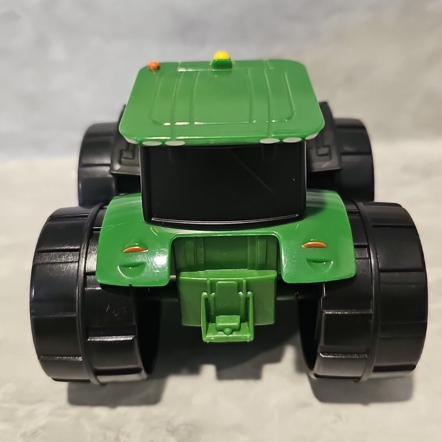 John Deere Monster Treads Tractor w/ Pop-Out Claw Green ERTL