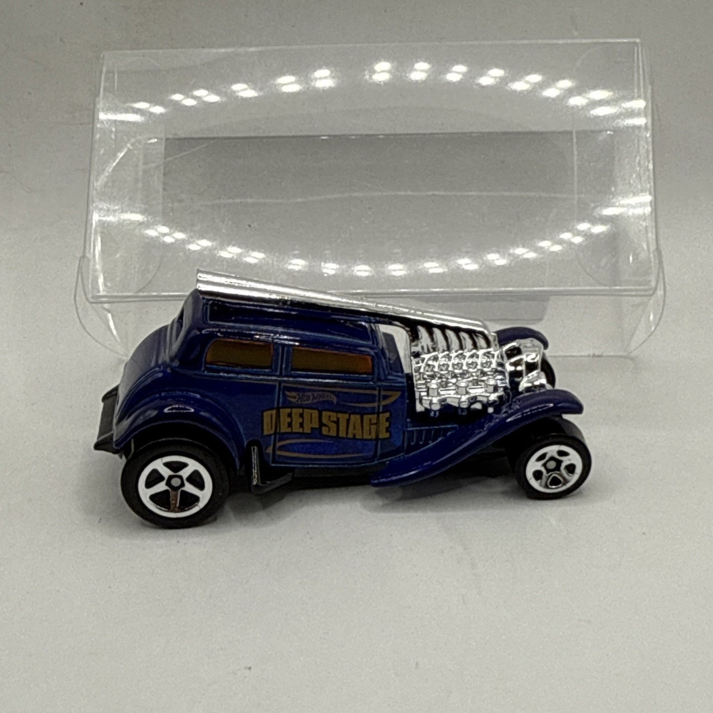 2006 Hot Wheels Straight Pipes 2006 Blue Deep Stage Race Toy Car 1:64 Scale